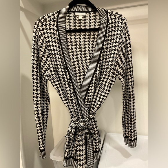 Bundle of 7 Women’s Name Brand Cardigan Sweaters - Picture 12 of 15